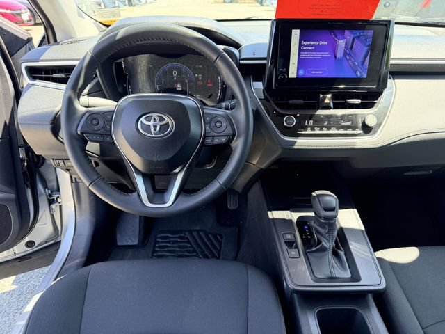 Used 2026 Toyota Corolla Cross LE FWD image 17