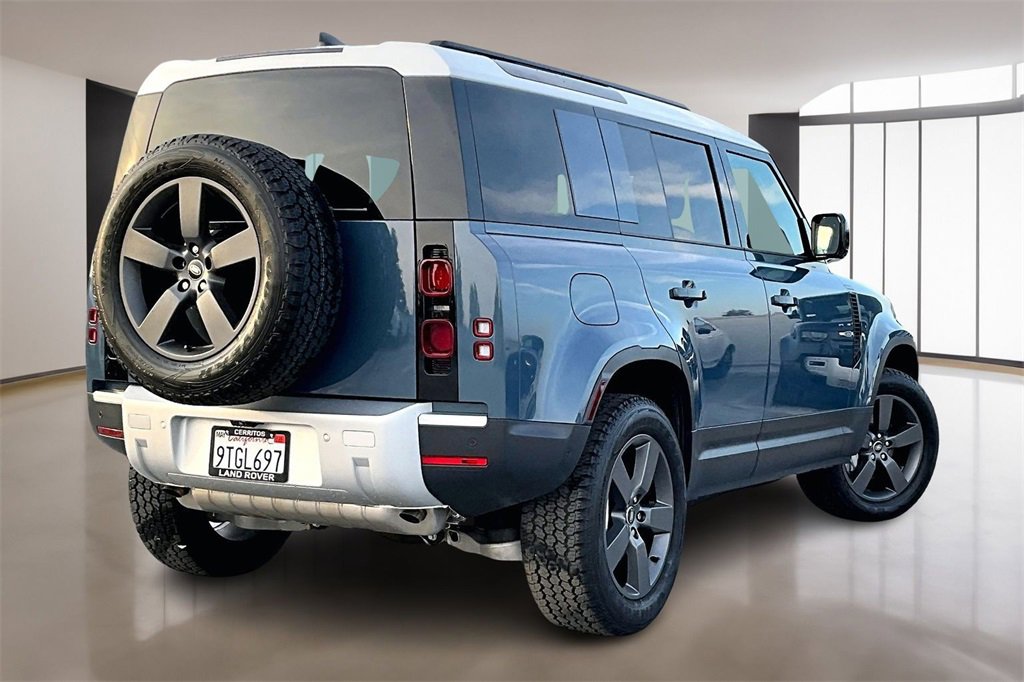 Used 2025 Land Rover Defender 110 S image 6