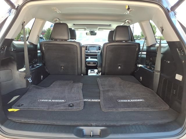 Used 2017 Toyota Highlander XLE w/ Protection Package #3 AWD/4WD image 8