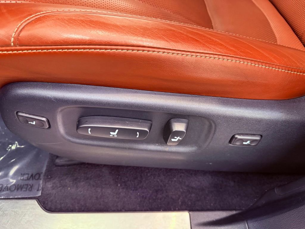 Used 2018 Lexus LX 570 4WD w/ Luxury Package image 24