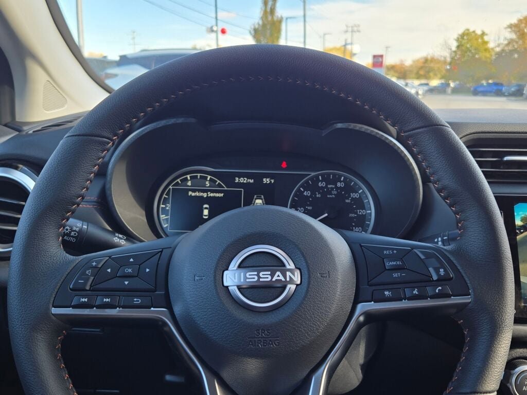 Used 2025 Nissan Versa SR w/ Trunk Package image 32