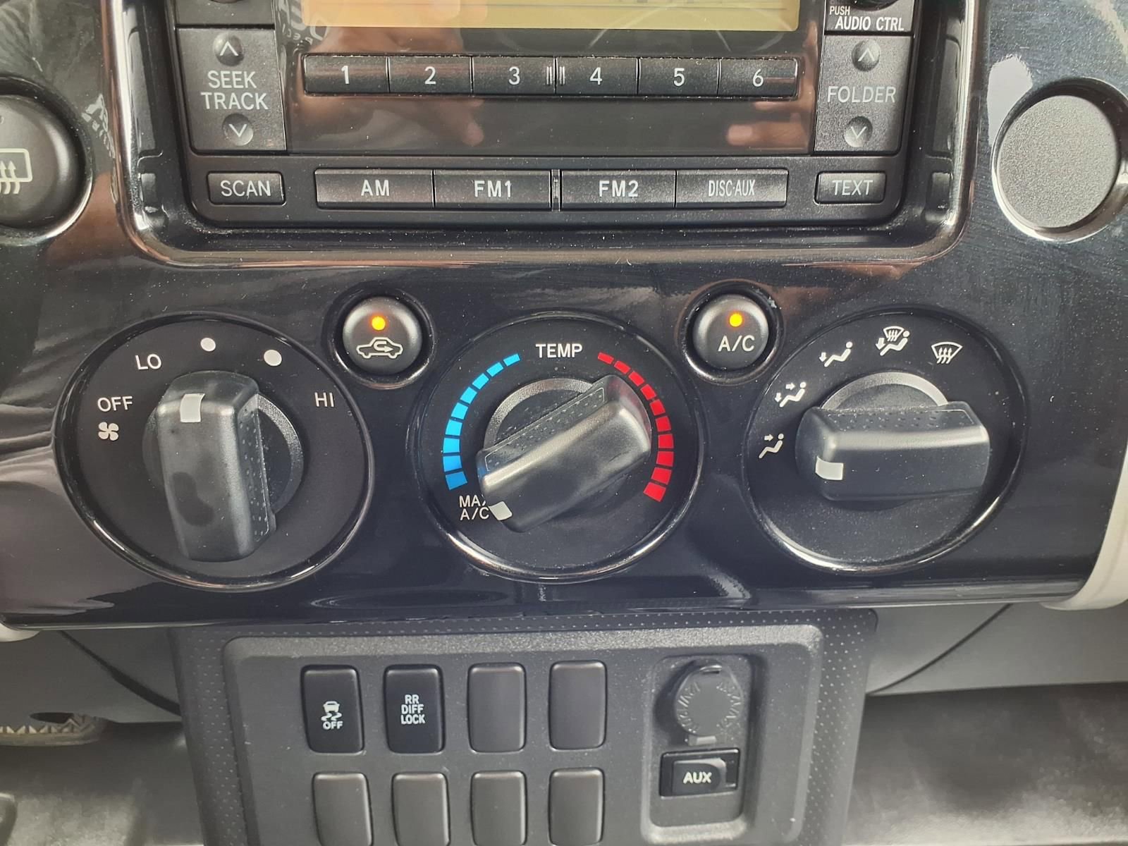 Used 2010 Toyota FJ Cruiser 2WD image 16
