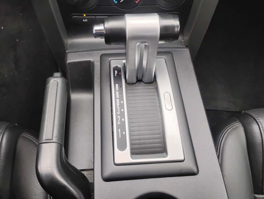 Used 2006 Ford Mustang GT Premium RWD image 18