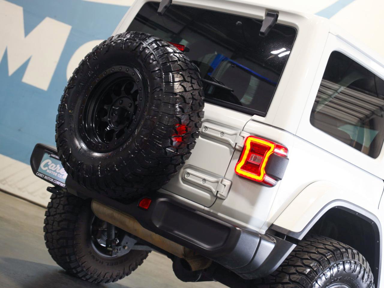 Used 2024 Jeep Wrangler Sahara AWD/4WD image 32