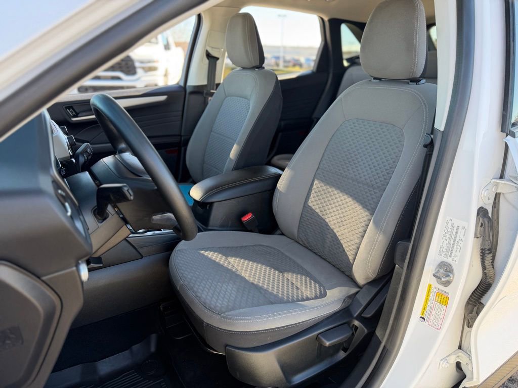 Used 2022 Ford Escape SE image 20