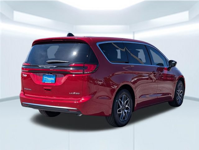 New 2027 Chrysler Pacifica Limited FWD image 6