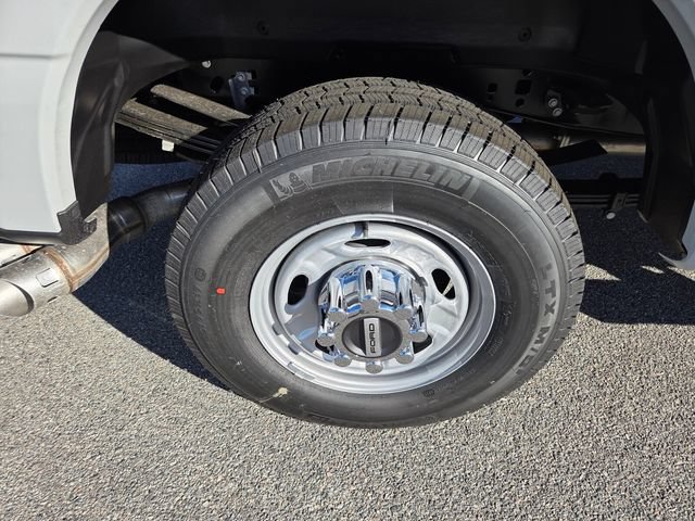 New 2026 Ford F250 XL RWD image 43