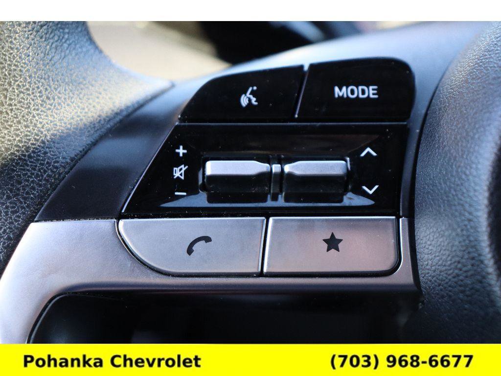 Used 2022 Hyundai Santa Cruz SE image 13