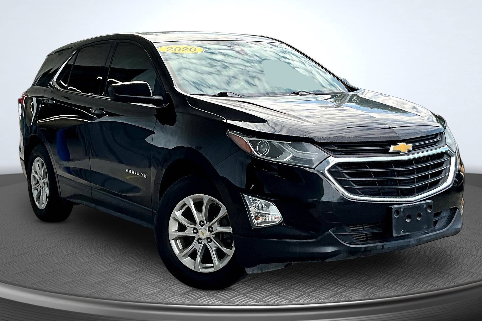 Used 2020 Chevrolet Equinox LT FWD image 2