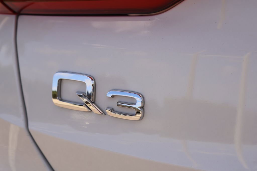 Used 2023 Audi Q3 2.0T Premium w/ Convenience Package image 28