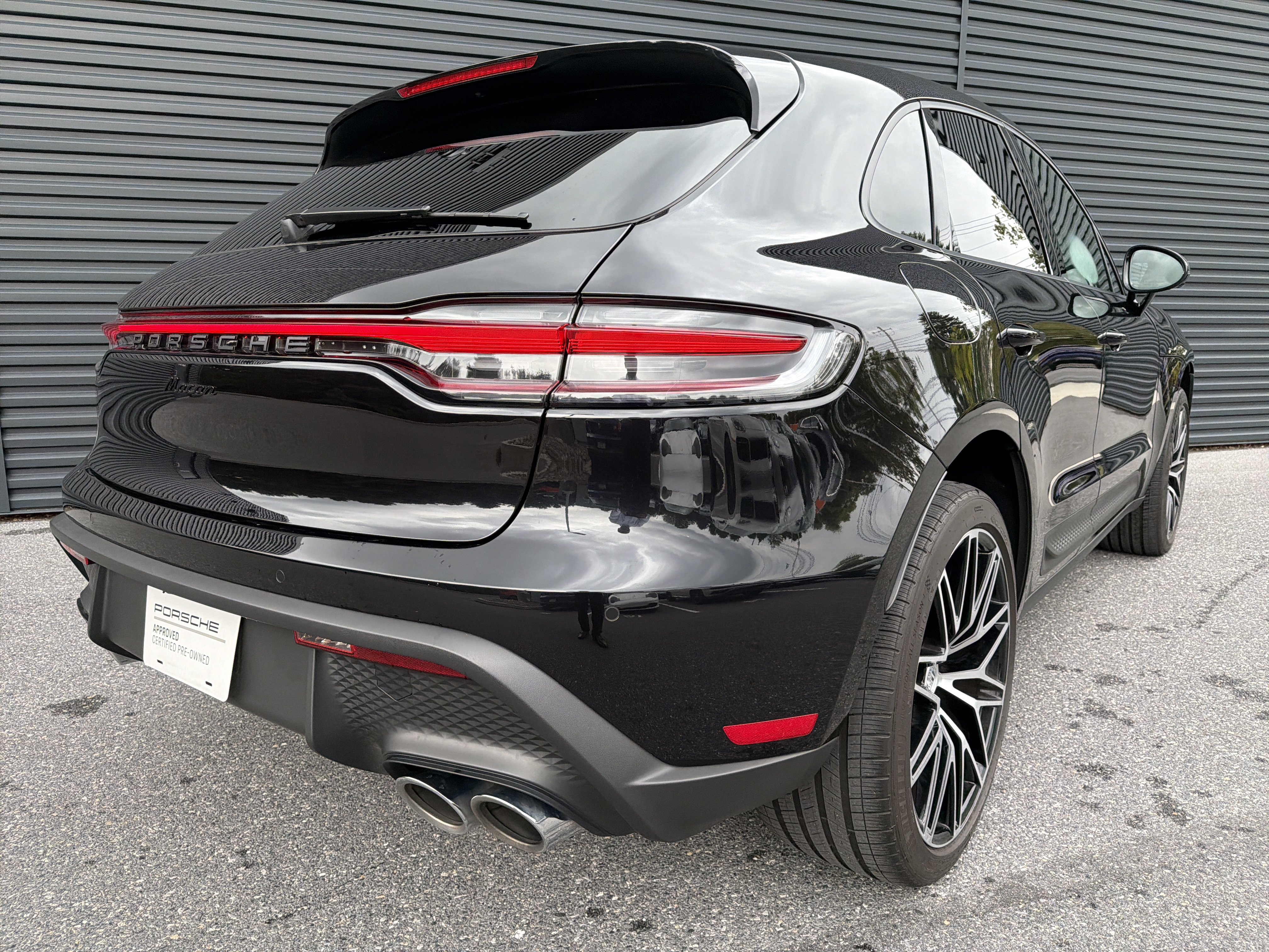 New 2026 Porsche Macan AWD/4WD image 5