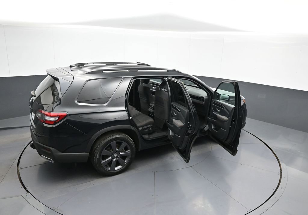 Certified 2023 Honda Pilot Sport image 45
