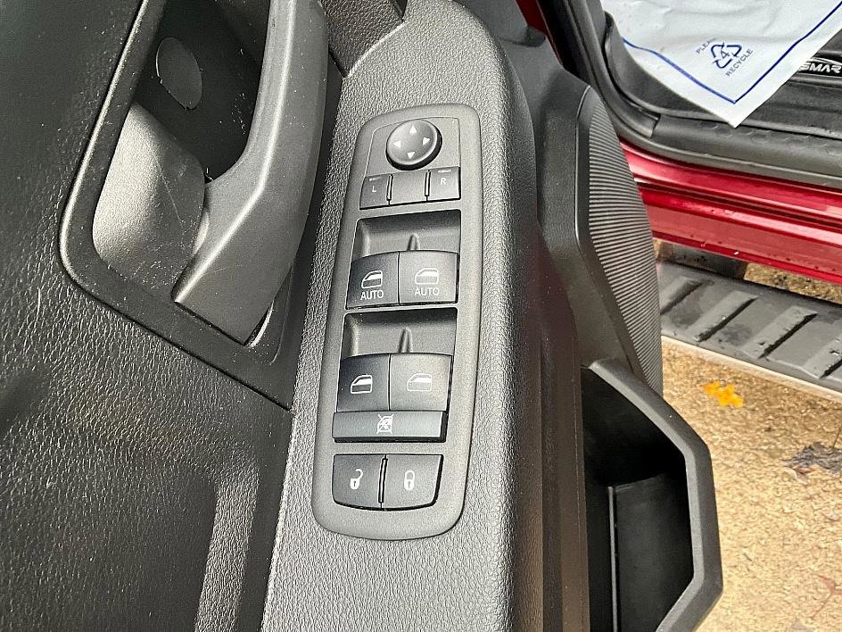 Used 2022 RAM 3500 Tradesman image 12