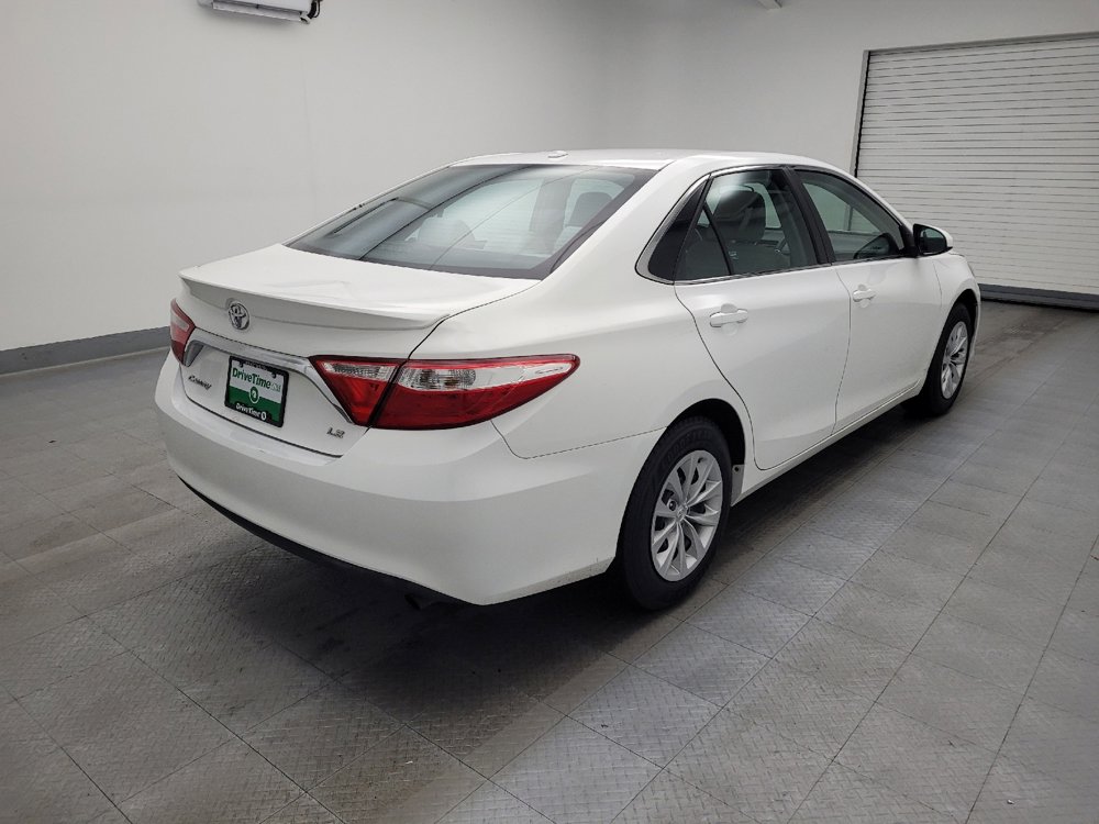 Used 2015 Toyota Camry LE image 9