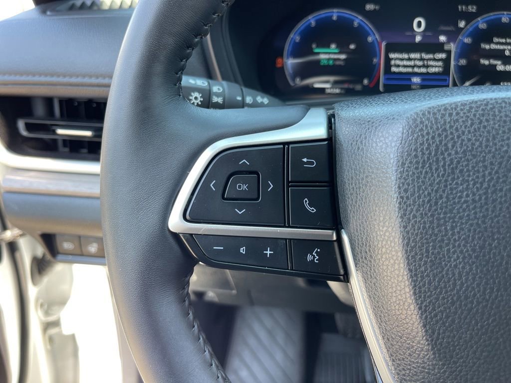 Used 2024 Toyota Grand Highlander AWD image 16