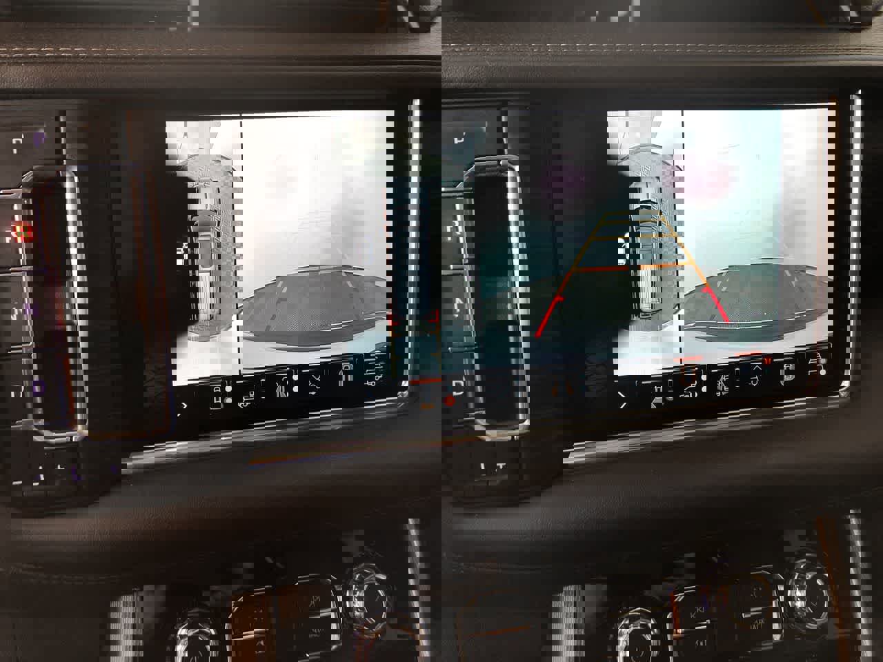 Used 2022 GMC Yukon Denali w/ Denali Premium Package image 17