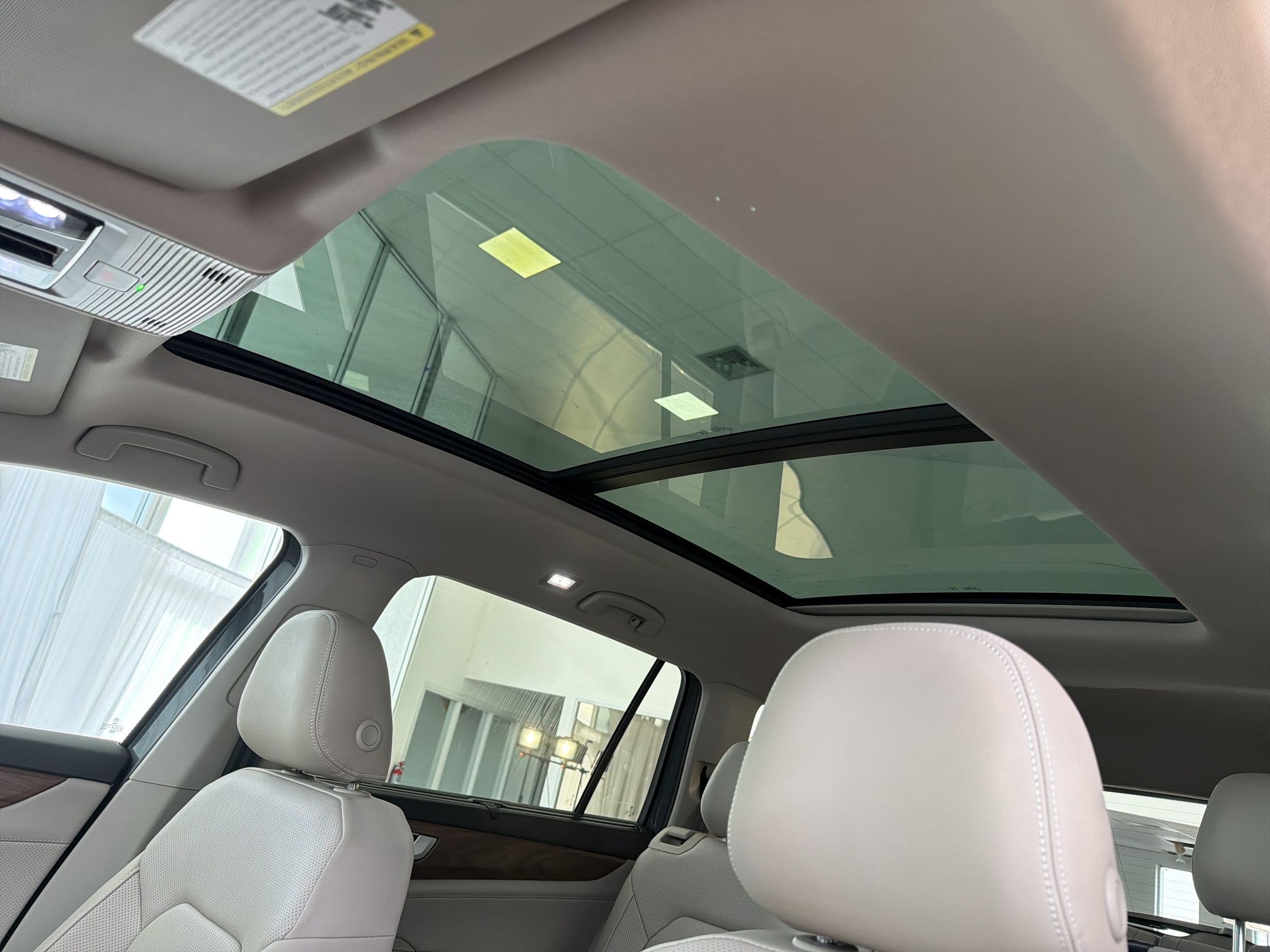 New 2026 Volkswagen Atlas SE FWD image 16