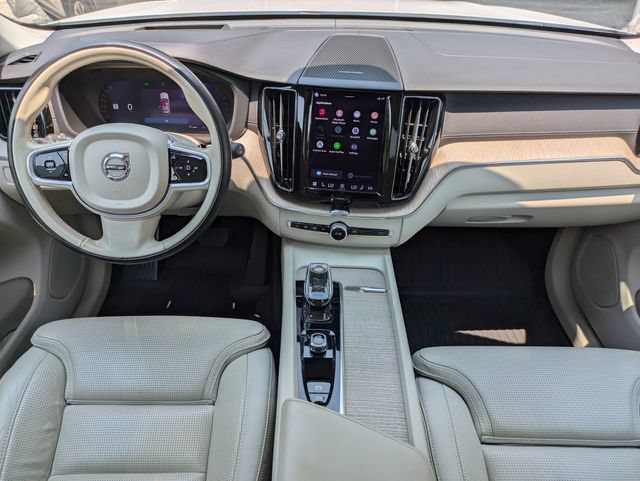 Used 2022 Volvo XC60 B5 Inscription w/ Advanced Package FWD image 18
