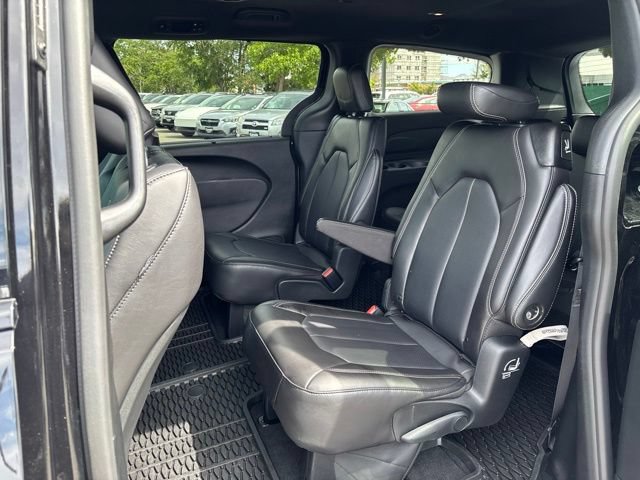 Used 2026 Chrysler Pacifica Select w/ S Appearance Package AWD/4WD image 28