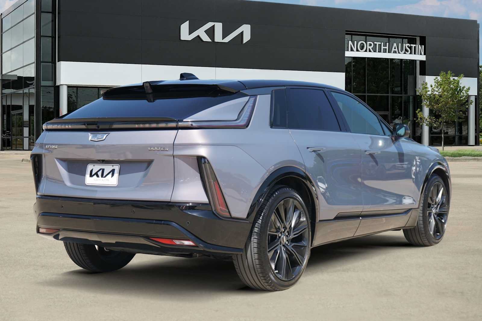 Used 2024 Cadillac Lyriq Sport AWD/4WD image 5