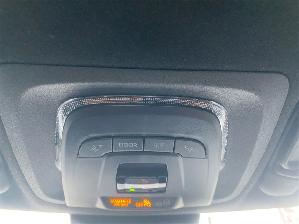 Used 2026 Toyota Corolla SE image 28