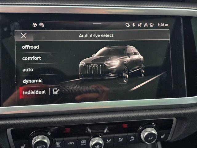 Used 2024 Audi Q3 2.0T Premium Plus w/ Premium Plus Package image 32