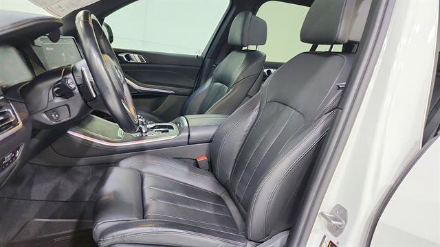 Used 2022 BMW X5 sDrive40i w/ M Sport Package RWD image 11