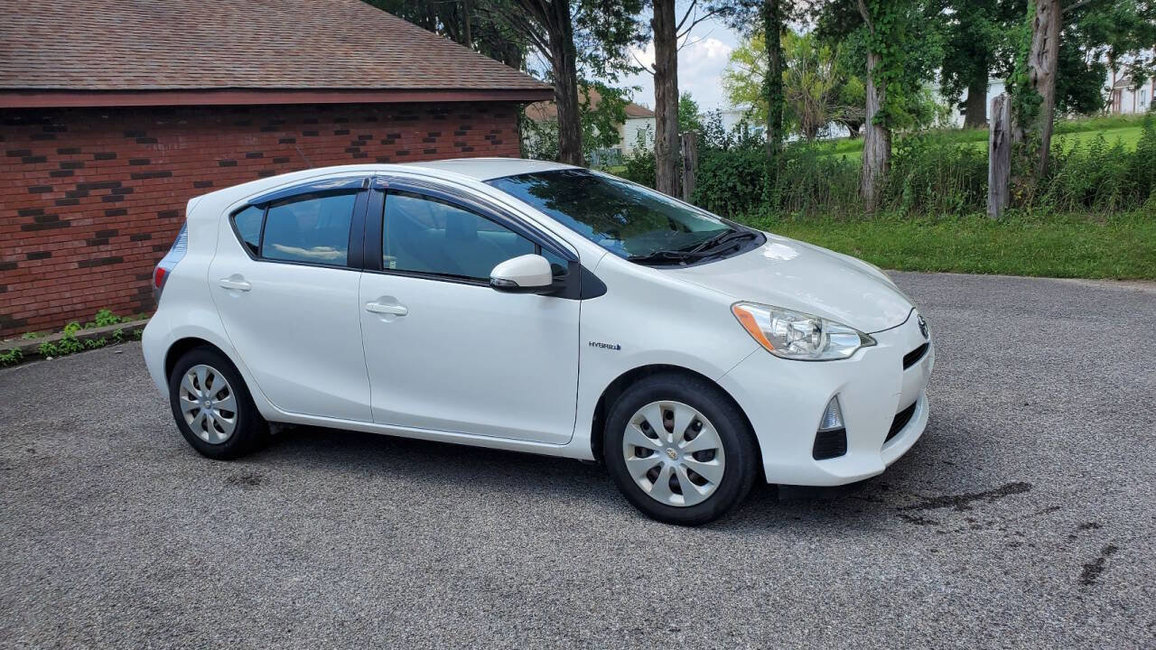 Used 2012 Toyota Prius C One image 26