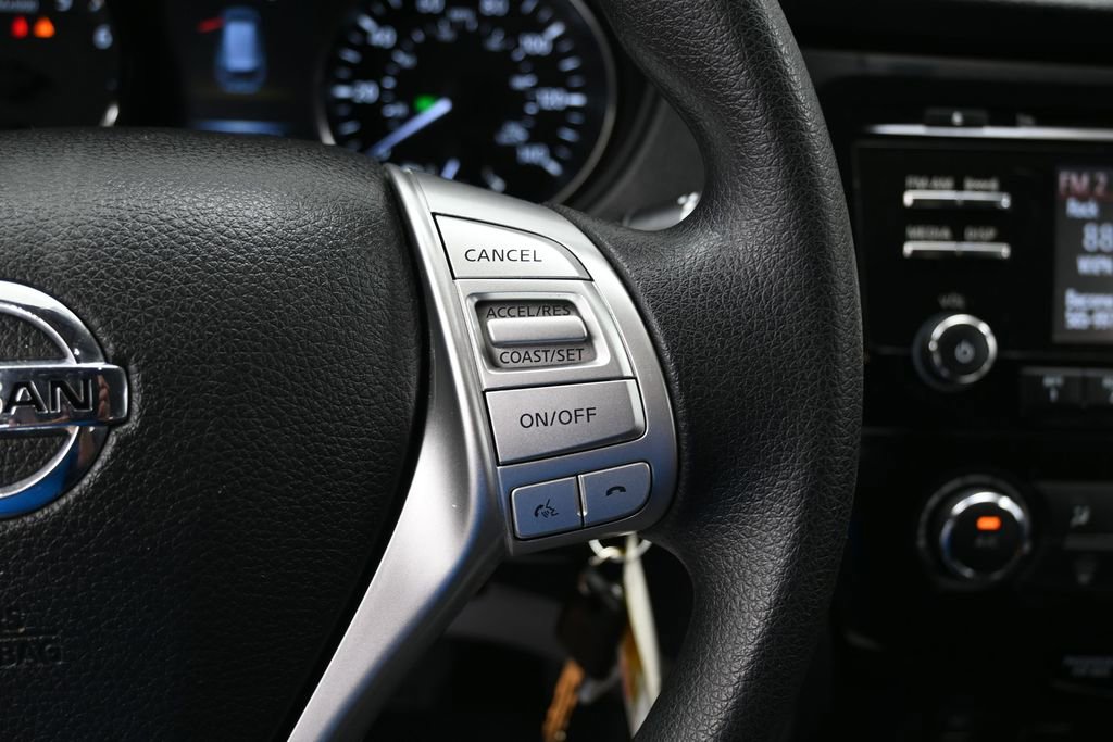 Used 2016 Nissan Rogue S AWD/4WD image 19