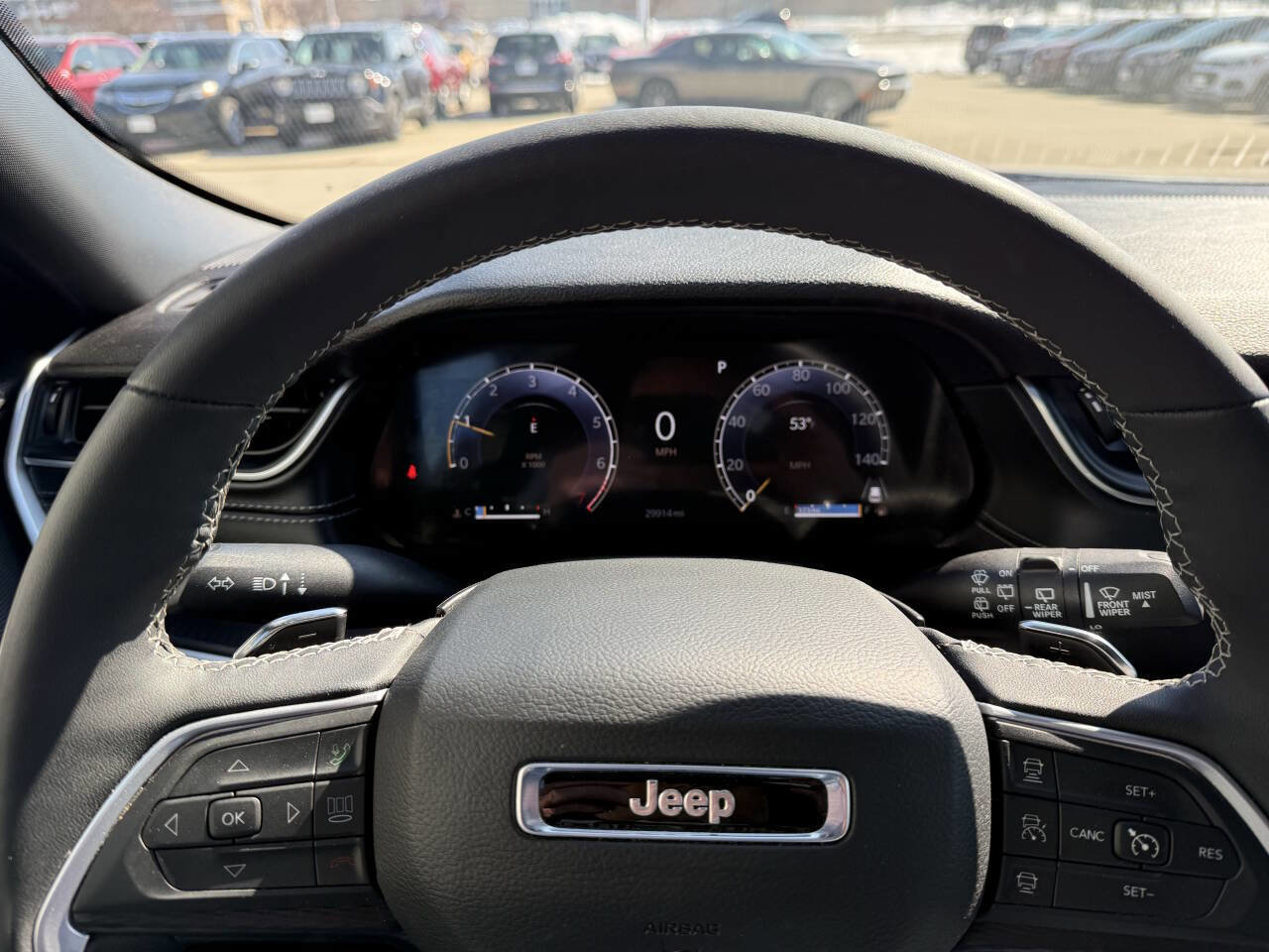 Used 2025 Jeep Grand Cherokee Altitude image 7