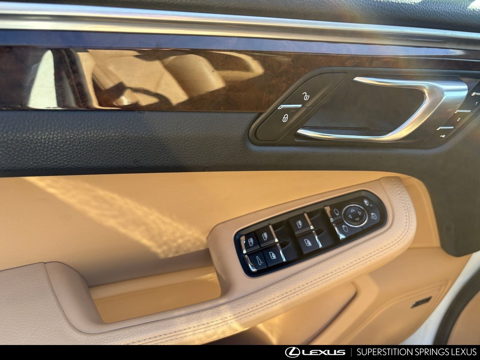 Used 2018 Porsche Macan S AWD/4WD image 9