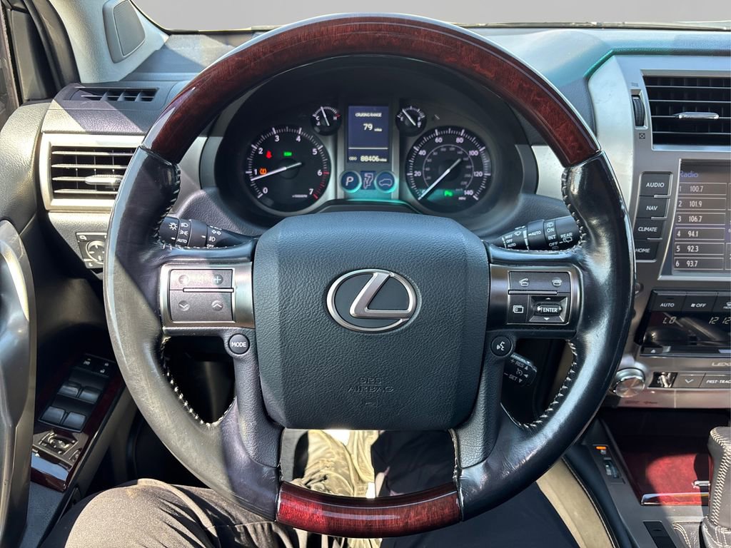 Used 2017 Lexus GX 460 Premium w/ Premium Package image 26