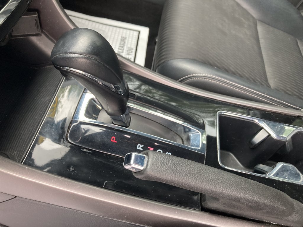 Used 2017 Honda Accord Sport image 30