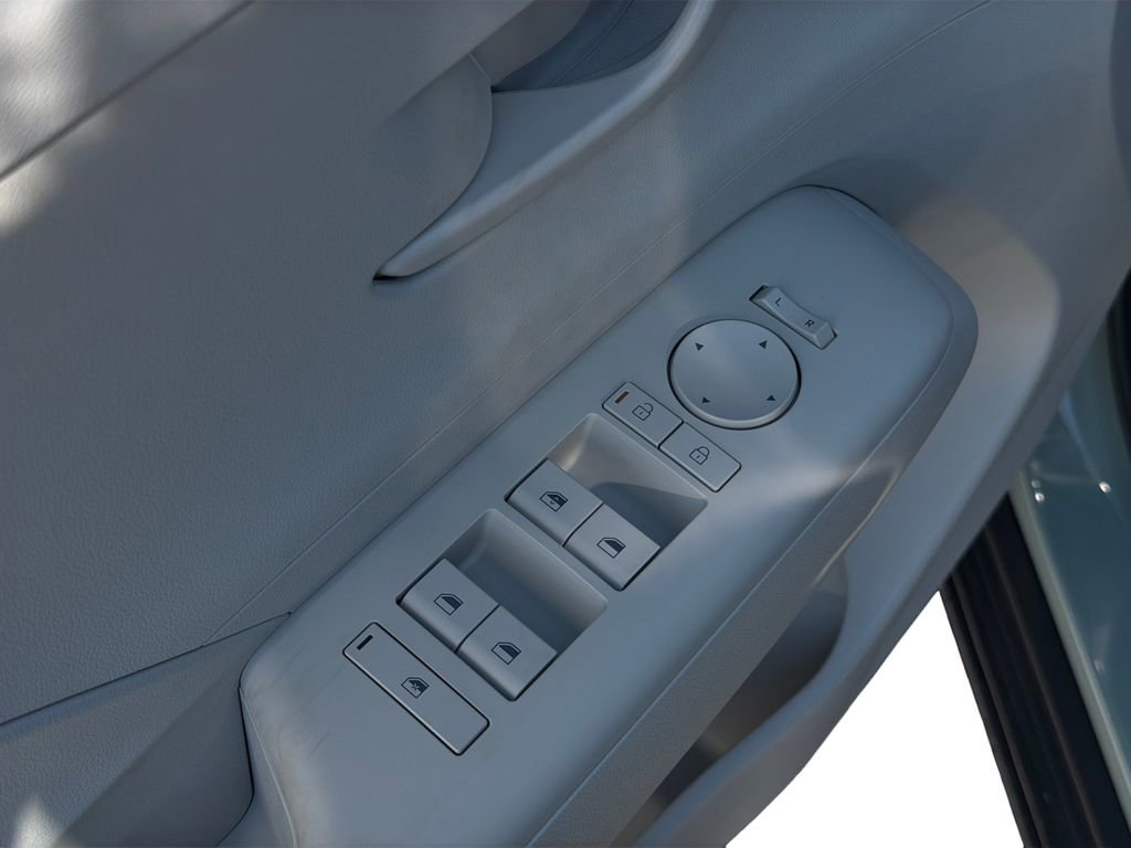 New 2026 Hyundai Kona SE image 17