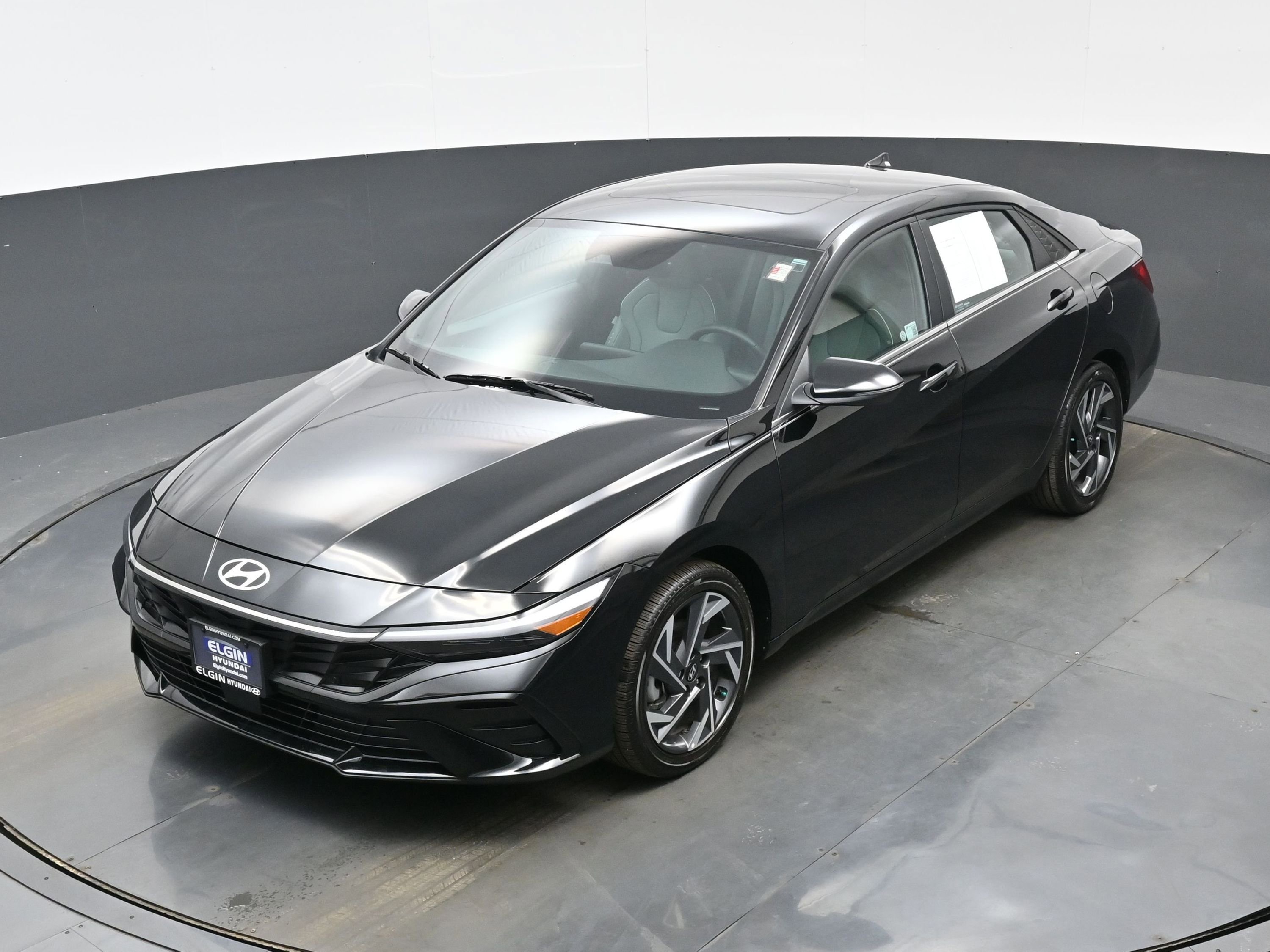 Certified 2025 Hyundai Elantra Limited image 34