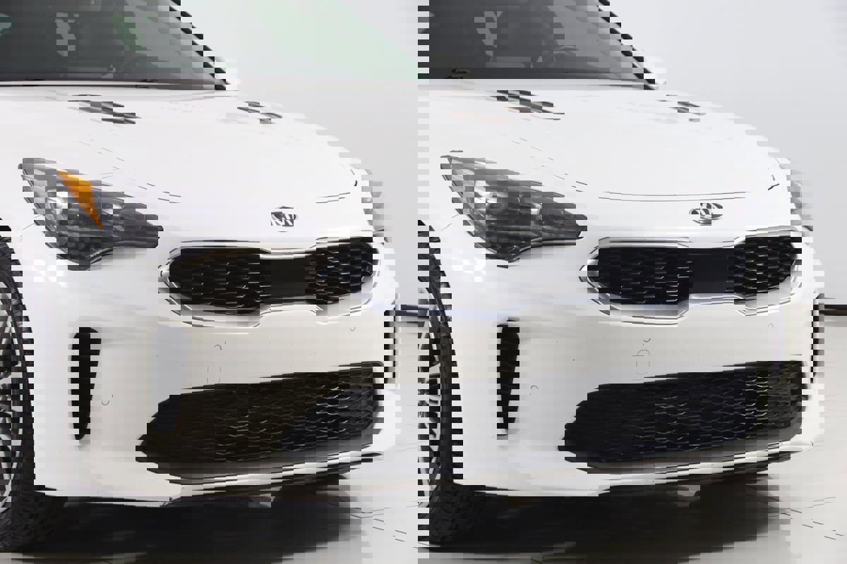 Used 2018 Kia Stinger Premium image 42