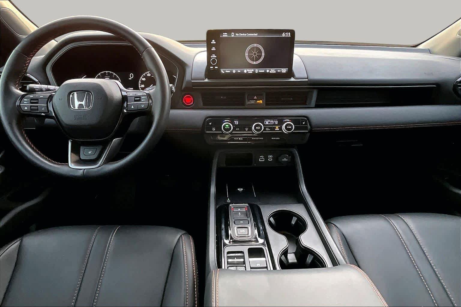 Used 2025 Honda Pilot TrailSport image 15