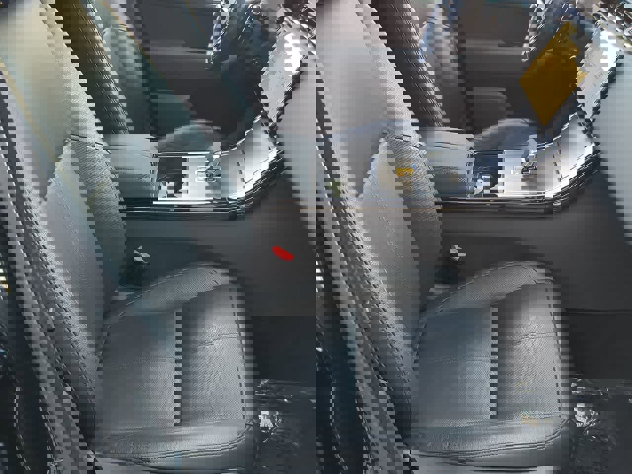 Certified 2025 Land Rover Range Rover Velar Dynamic SE image 21