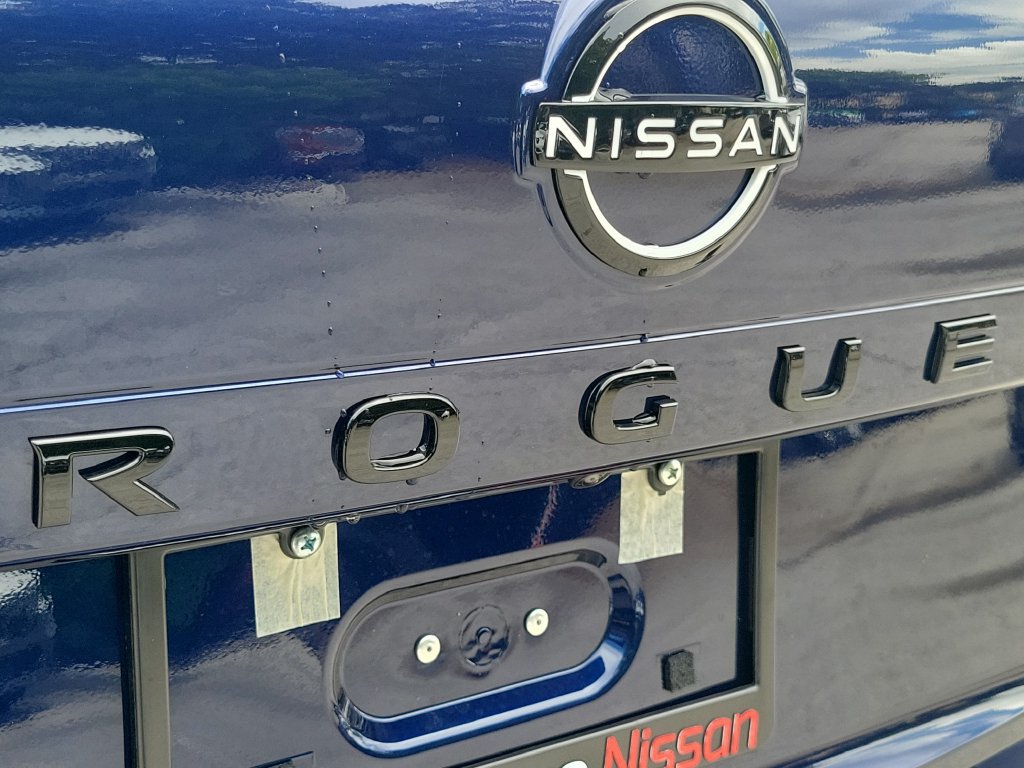 New 2026 Nissan Rogue Dark Armor AWD/4WD image 12