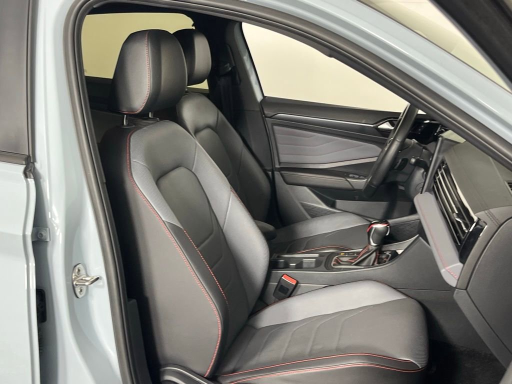 Used 2025 Volkswagen Jetta GLI Autobahn image 30