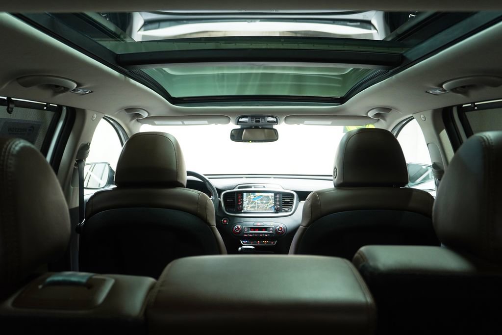 Used 2019 Kia Sorento SX w/ SX Touring Package AWD/4WD image 25