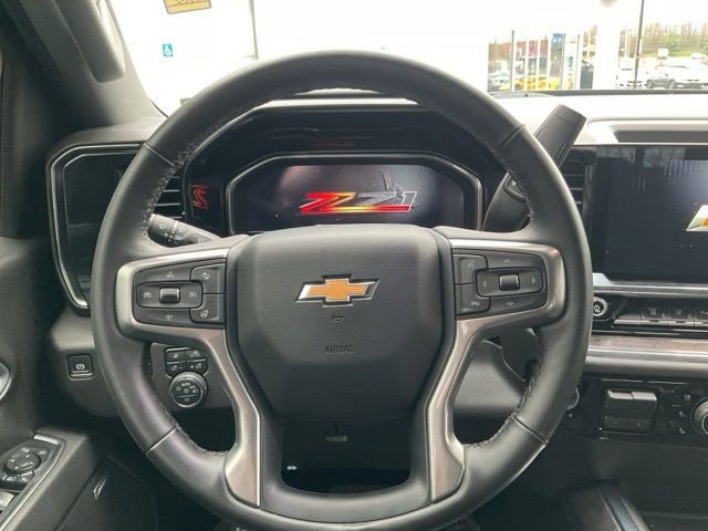 Certified 2025 Chevrolet Silverado 3500 LTZ image 12