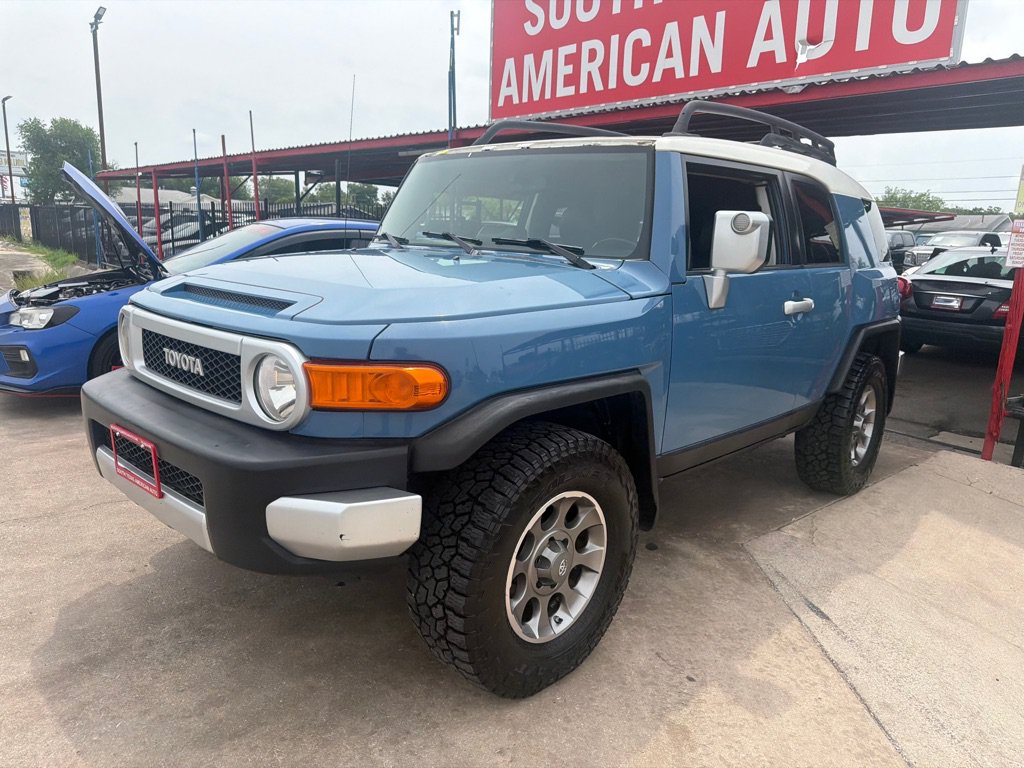 Used 2012 Toyota FJ Cruiser 4WD w/ Upgrade Pkg image 1