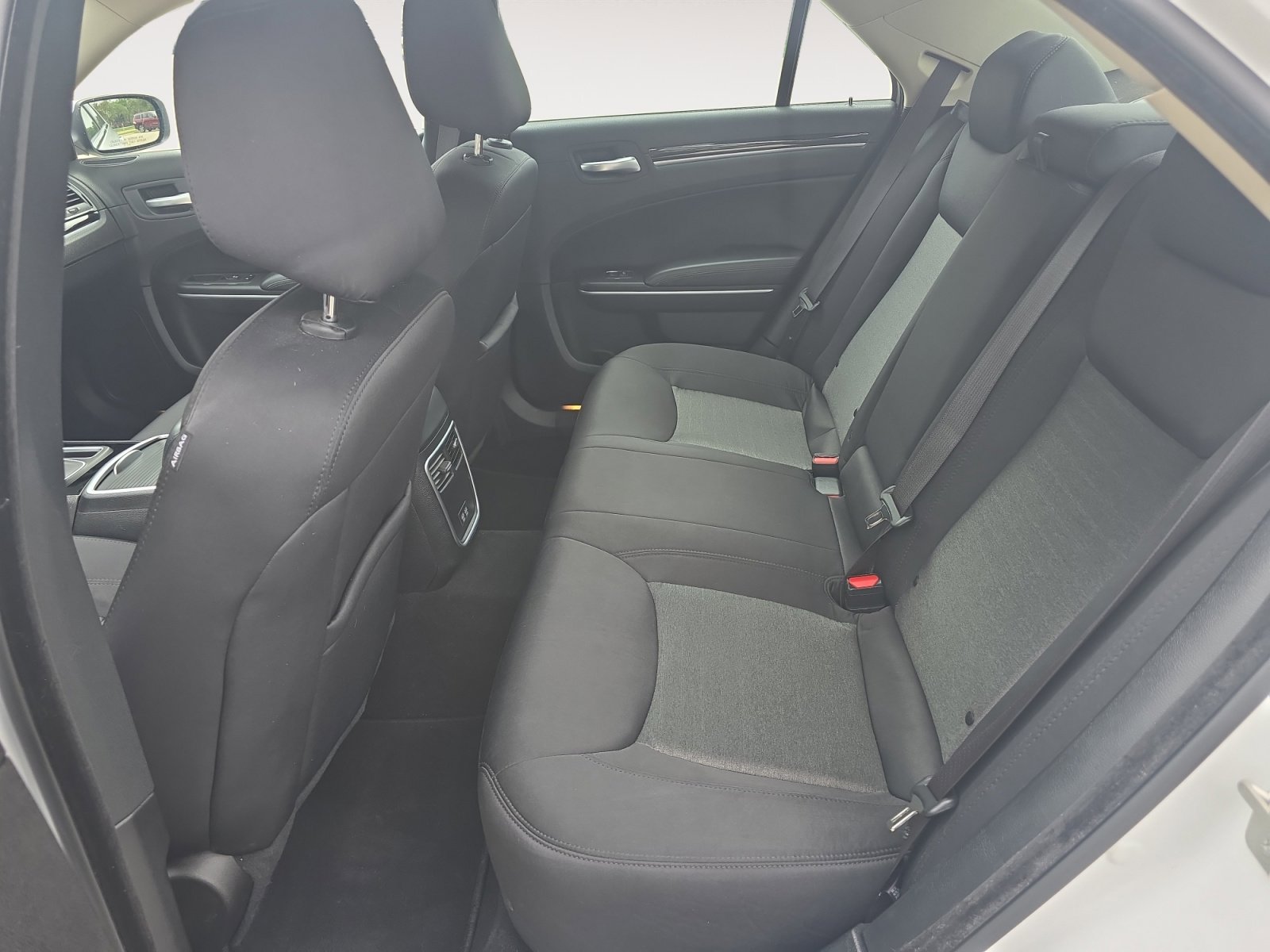 Used 2023 Chrysler 300 Touring RWD image 22