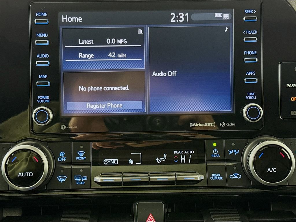 Used 2021 Toyota Highlander XLE image 12