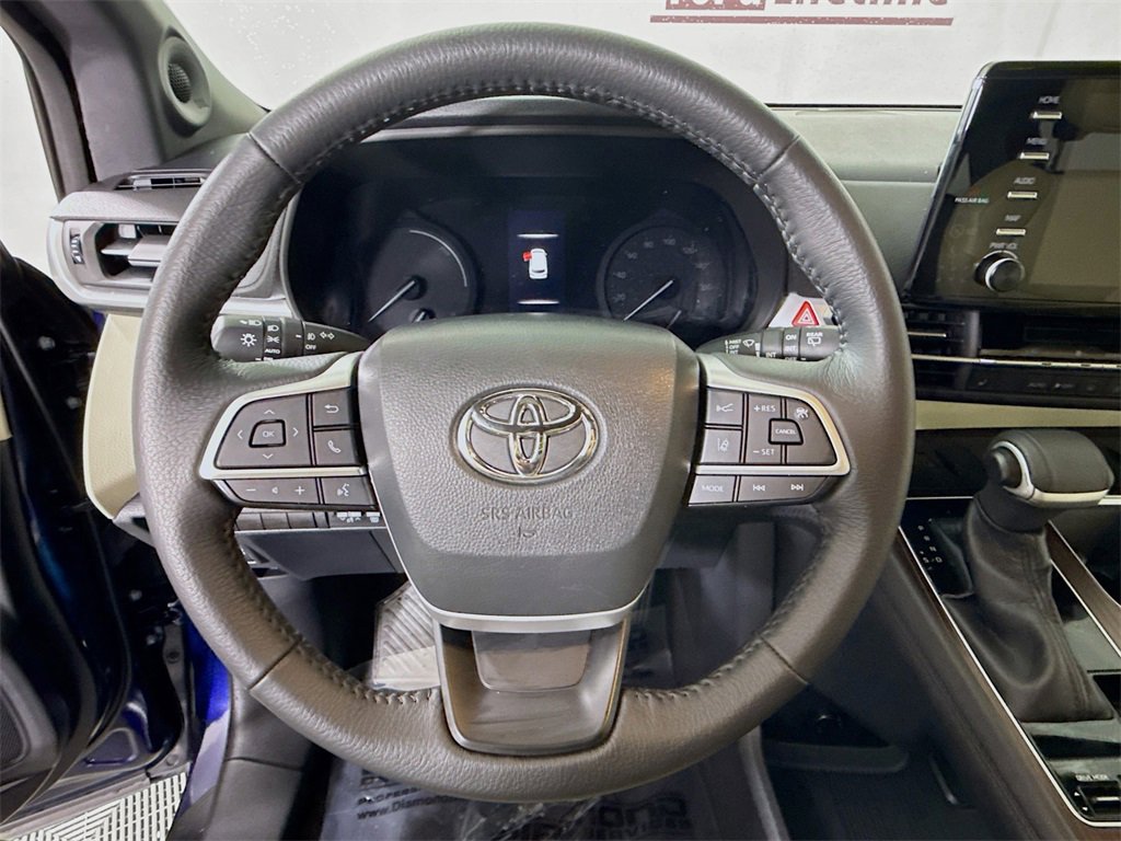 Certified 2023 Toyota Sienna XLE image 23