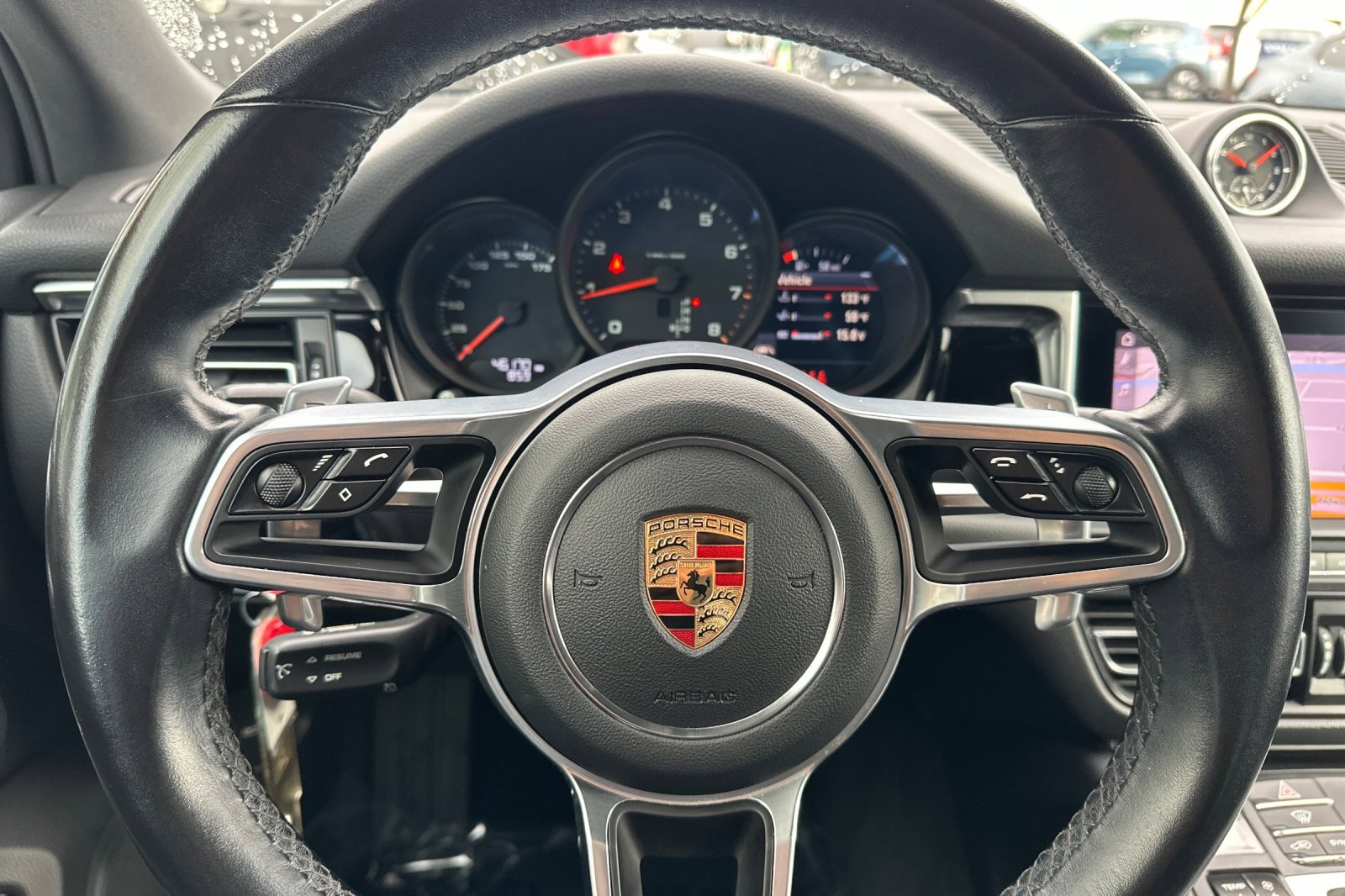 Used 2020 Porsche Macan image 24