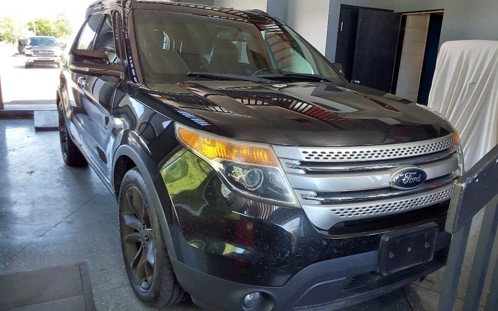 Used 2014 Ford Explorer XLT w/ Equipment Group 202A FWD image 11
