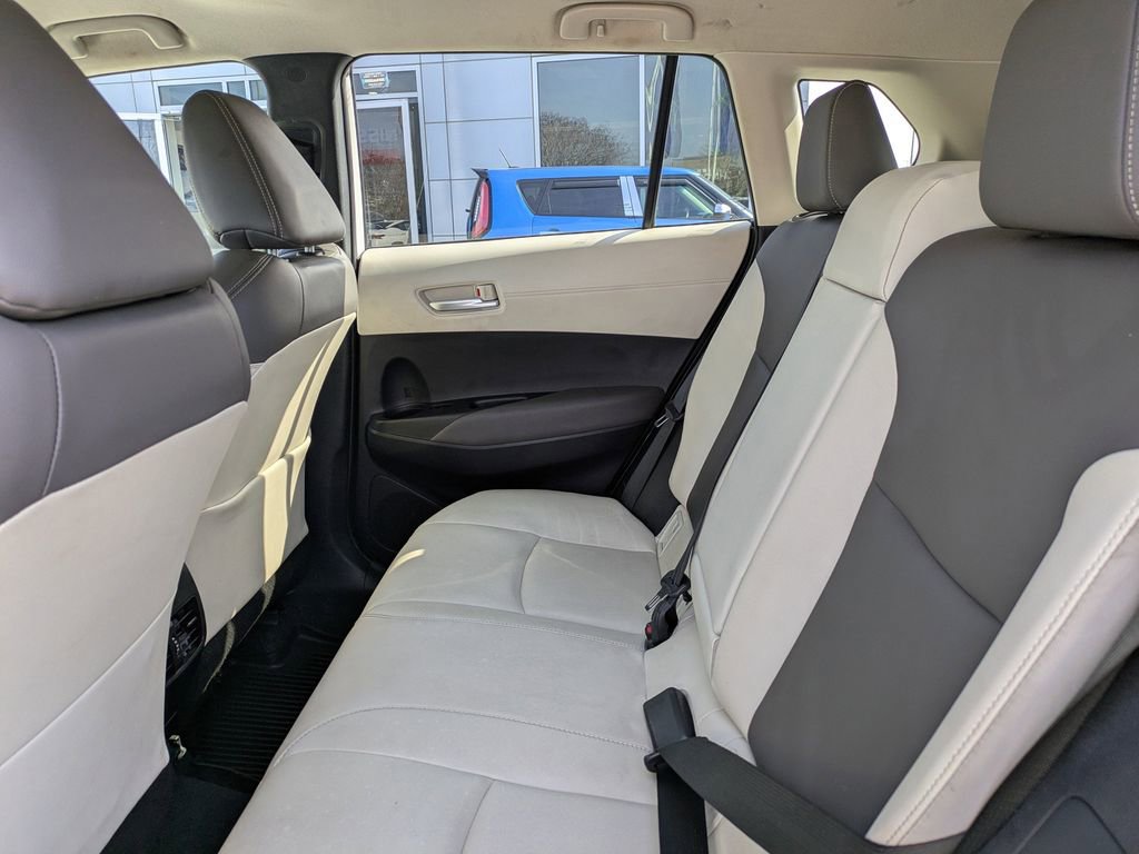 Used 2024 Toyota Corolla Cross XLE image 27