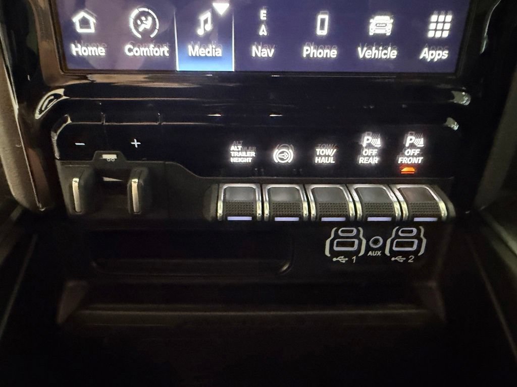 Used 2024 RAM 3500 Laramie w/ Night Edition AWD/4WD image 55